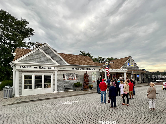 Dinner at Jerry and the Mermaid, Riverhead, NY